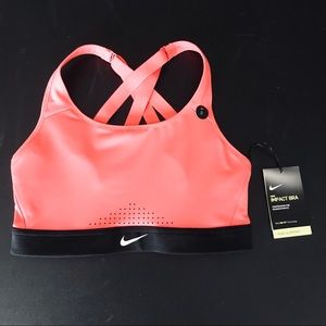 NIKE Impact Sports Bra